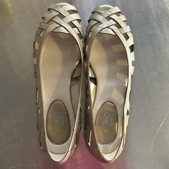 Easy Spirit - Picture 4 of 4